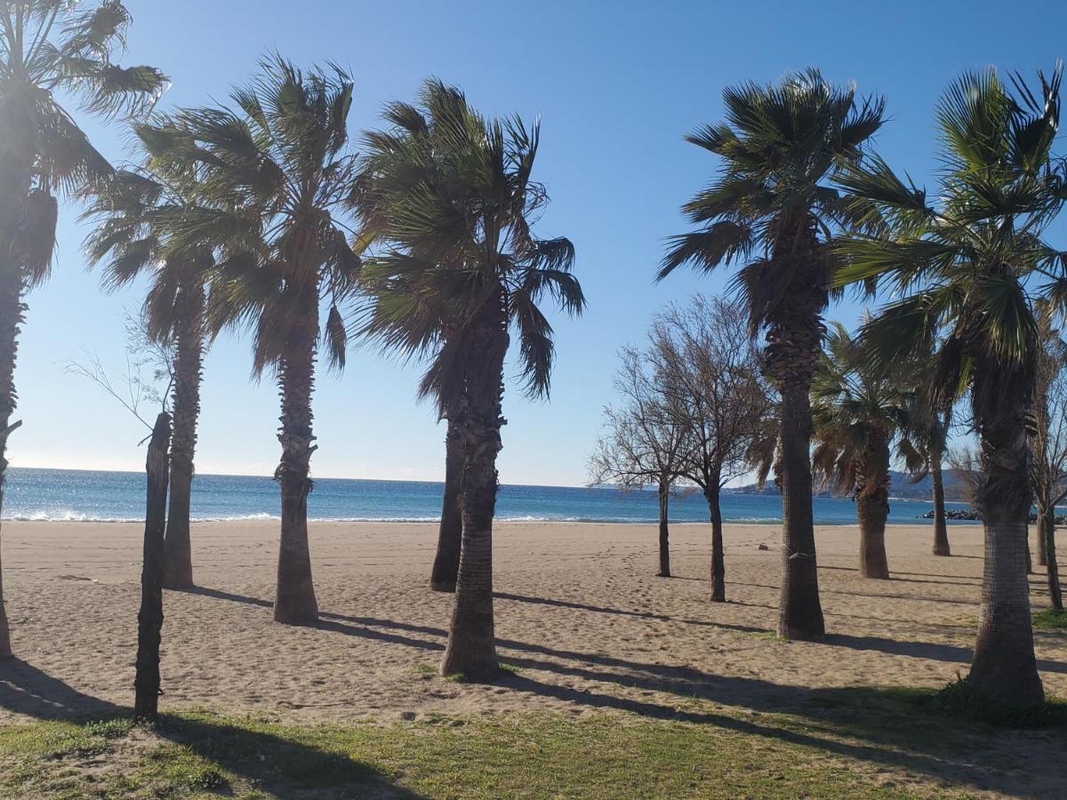 Open, Grand T2, 47m2, 6 Couchages, 2 Salles De Bai Appartement Fréjus